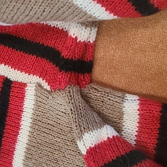 Urban Outfitters tan with red black white bold stripes - Picture 10 of 11